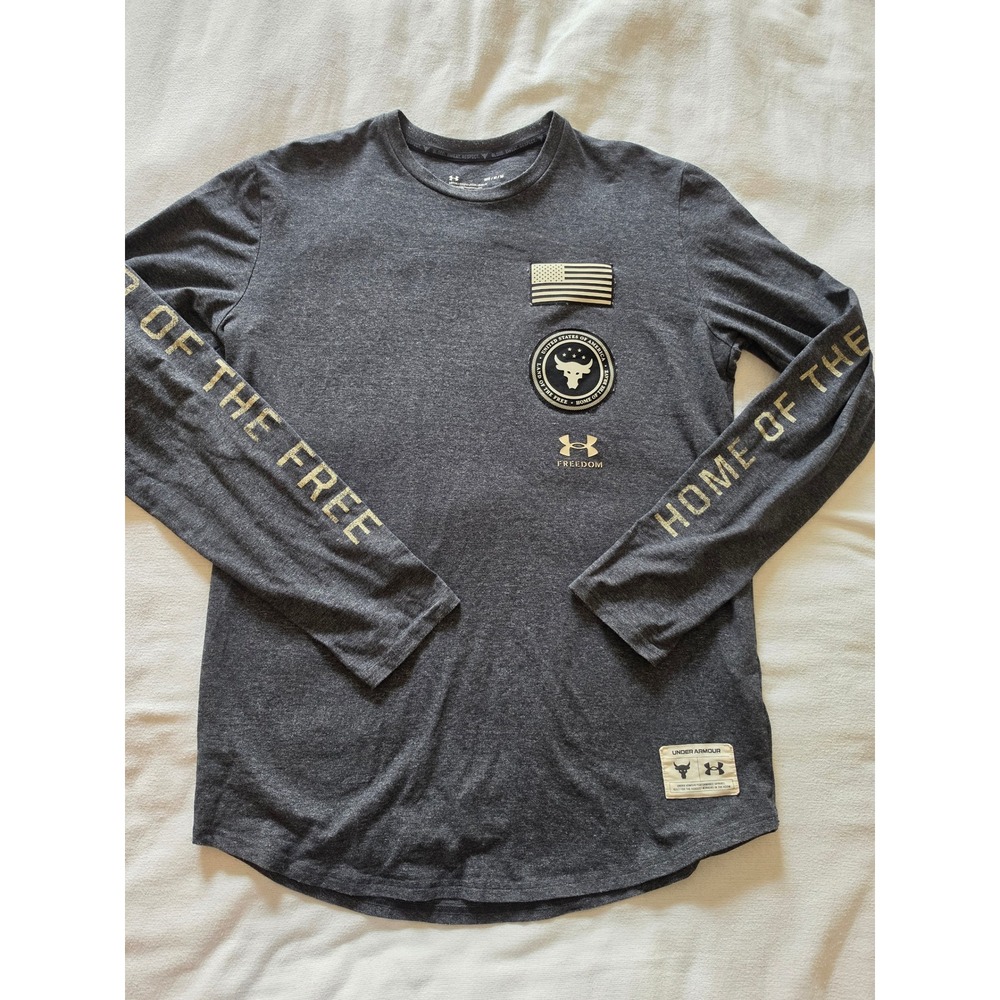 Under Armour Project Rock Freedom Mens Medium Gray Long Sleeve Graphic T-Shirt
